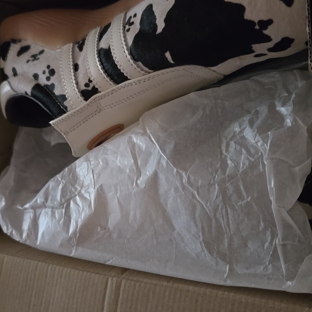Adidas Taekwondo Mei Cow Print Leather Hair Ballet Sneakers - Picture 6 of 10